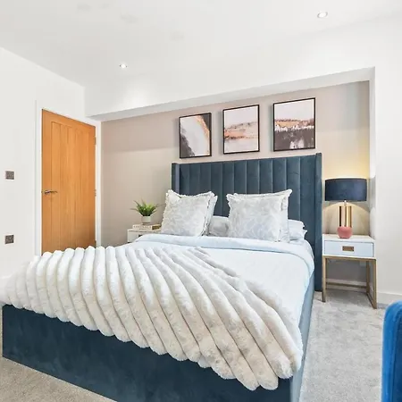 Golden Quarter Penthouse - 3 Beds - Contractors Birmingham